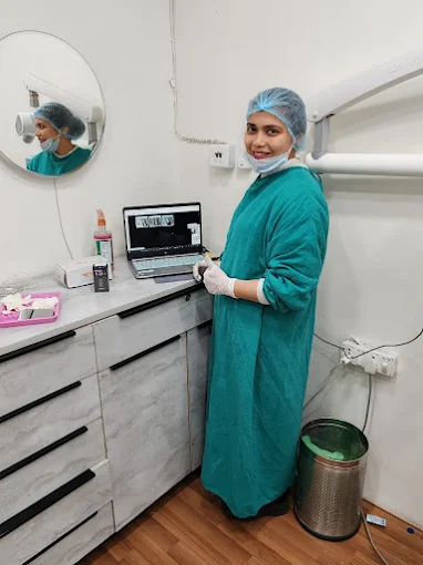 Dr. Akansha